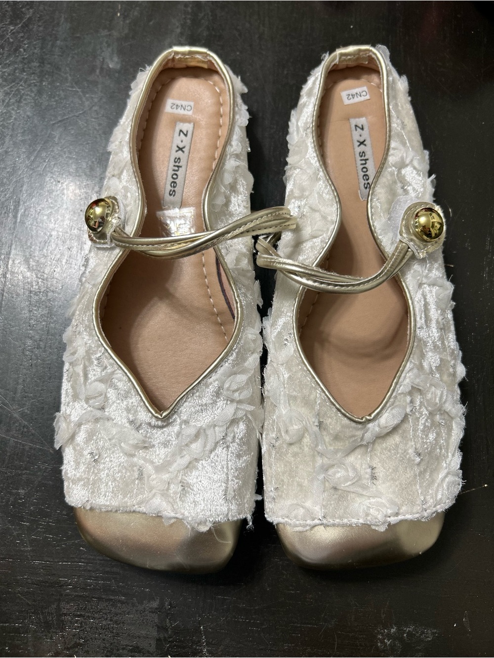 Women's White Floral Mary Jane Flats